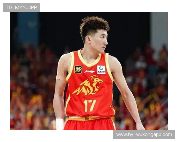 孙铭徽训练结束还能去大牌咖啡厅坐两个小时，这画风好反差啊