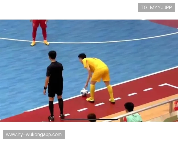 未鸣哨就开任意球，算违例吗？规则拆解