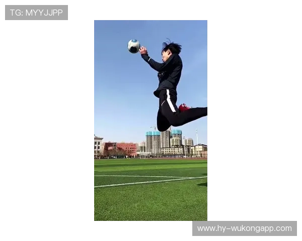 肘部动作如何界定犯规？细看足球规则中的判罚标准