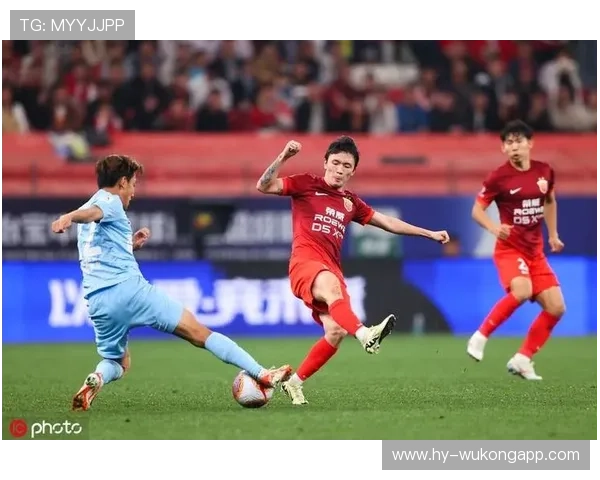 本赛季更积极压制对位边锋，张琳芃右后卫直塞撕开防线